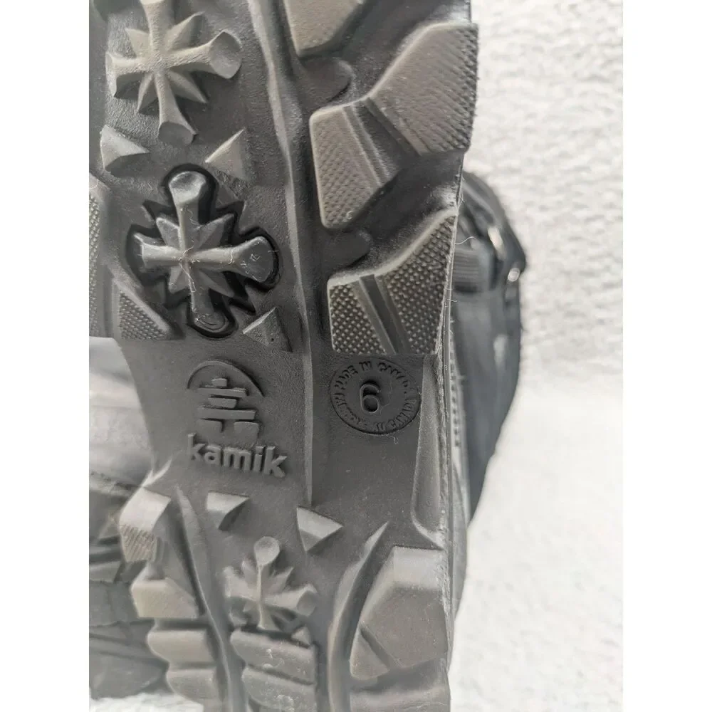 Kamik Black Snow Boots Youth size 6 Lace Up Rubber Soles Unisex